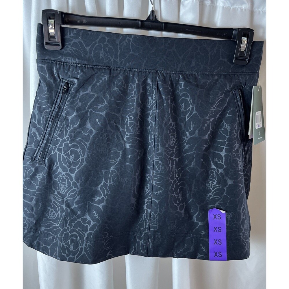 Orvis Women’s Rose Embossed Pull On Black Snort Travel Size XS Golf  Tennis